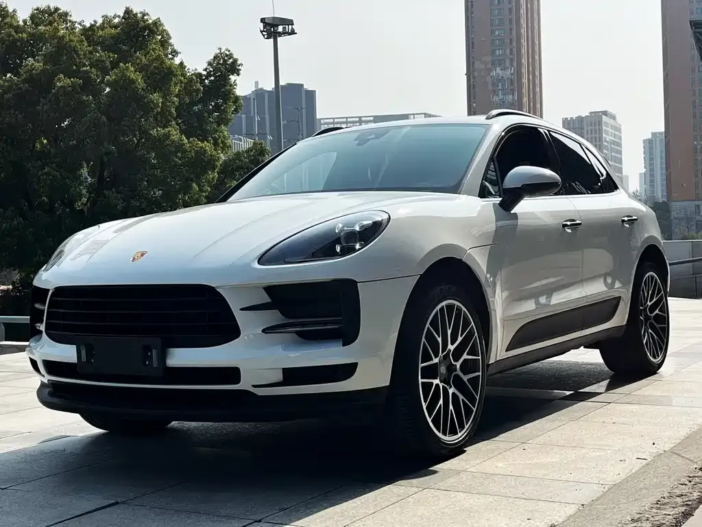 Porsche Macan — фото 1