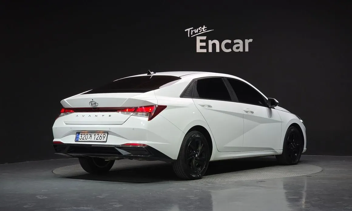 Hyundai AVANTE — фото 4
