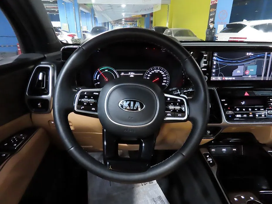 Kia Sorento — фото 7