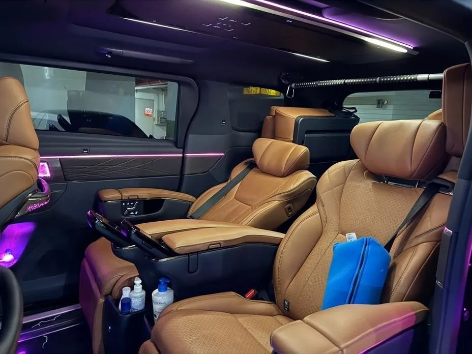 Toyota Alphard — фото 2