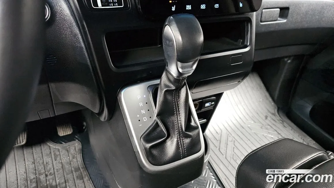 Hyundai Staria — фото 4