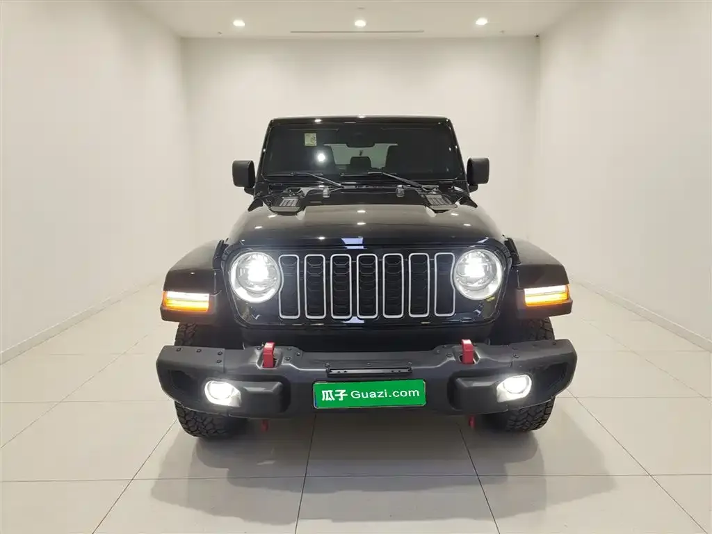 Jeep Wrangler — фото 7