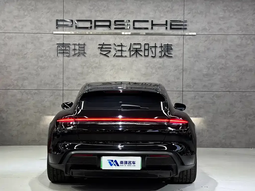 Porsche Taycan — фото 7