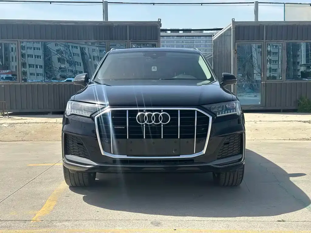 Audi Q7 2021 из CN, фото 6