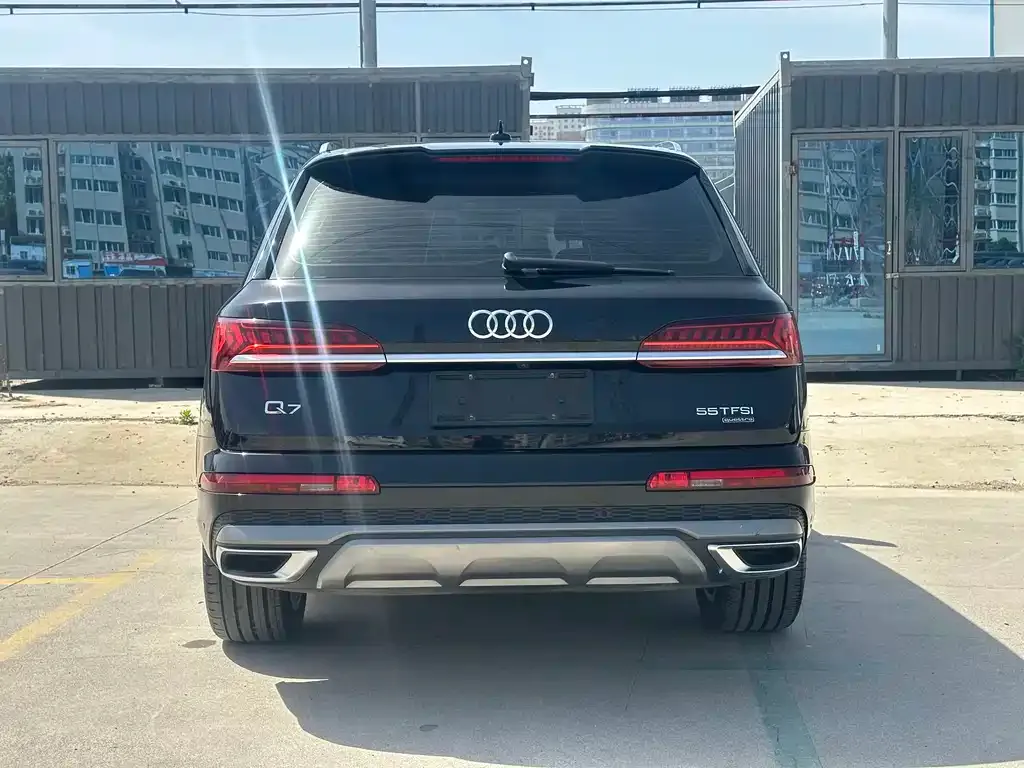 Audi Q7 2021 из CN, фото 8