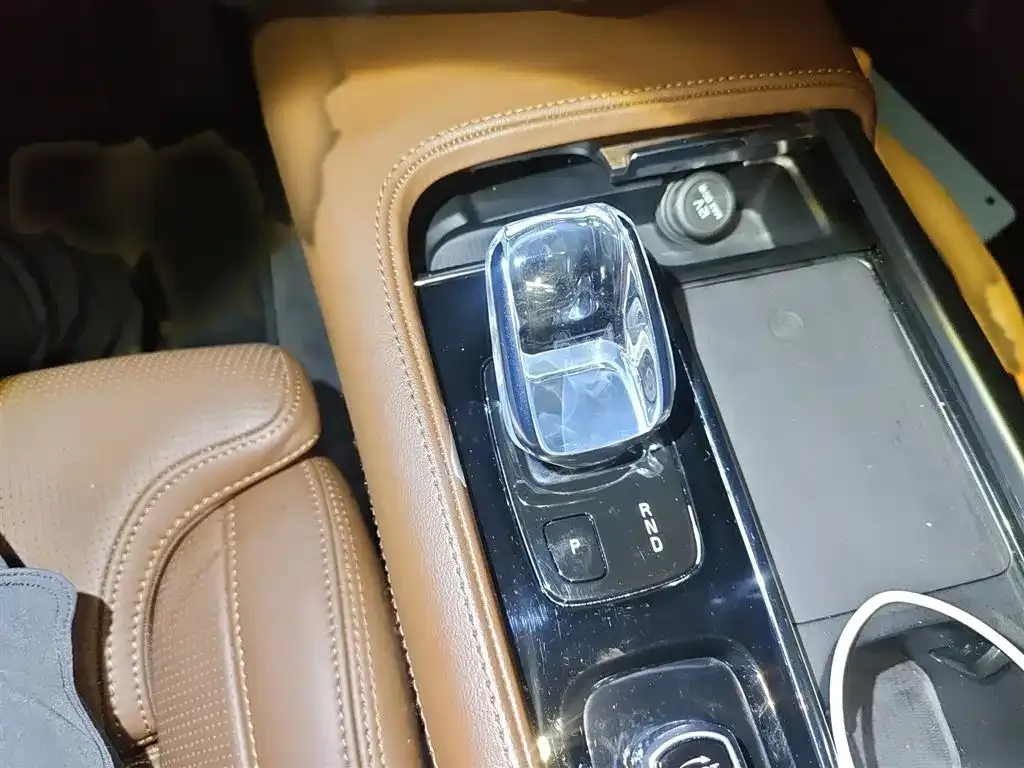 Volvo S90 — фото 10