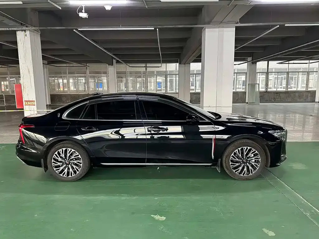 Hongqi H5 — фото 5
