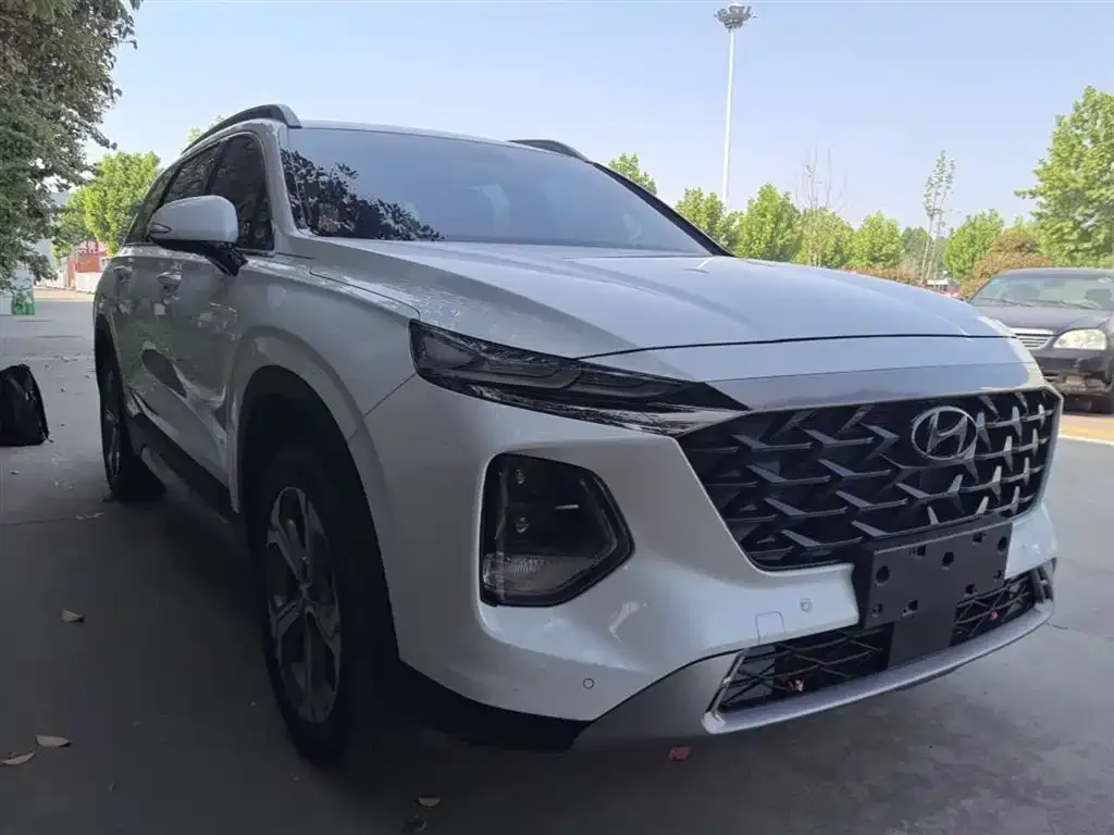 Hyundai Santa Fe 2023 из CN, фото 4
