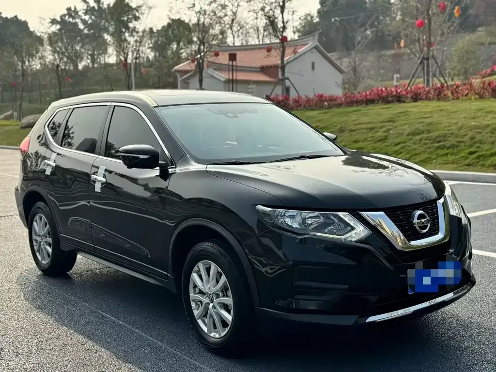 Nissan X-Trail — фото 9