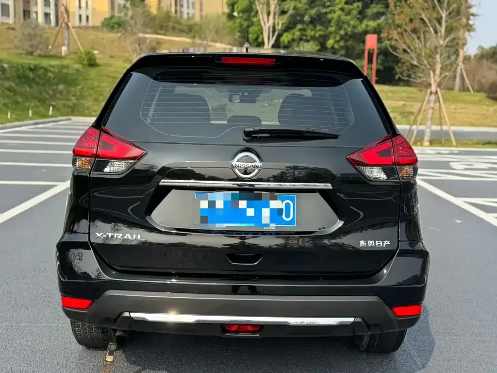 Nissan X-Trail — фото 4