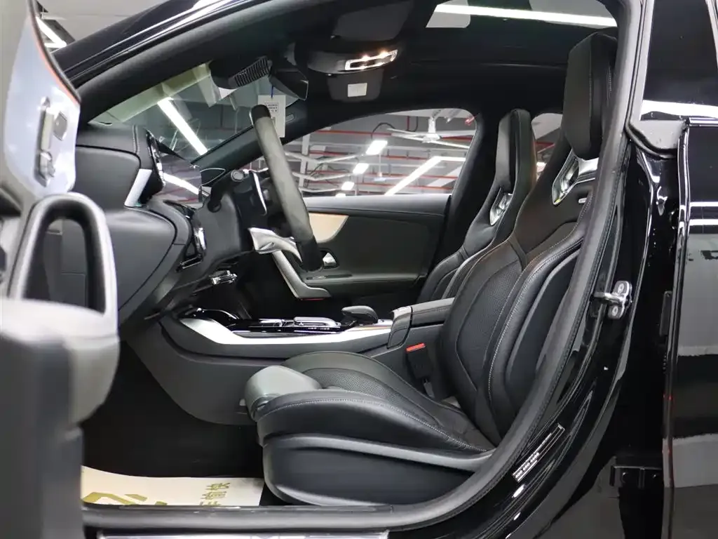 Mercedes-Benz CLA AMG — фото 10