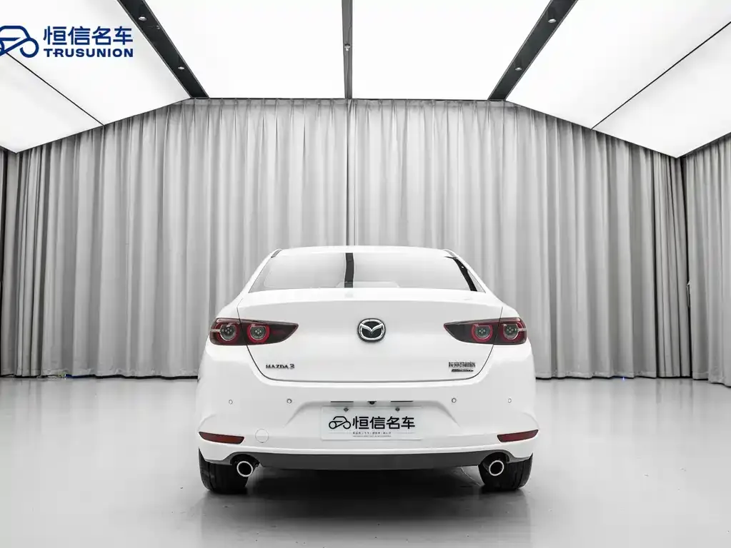 Mazda 3 Axela — фото 4