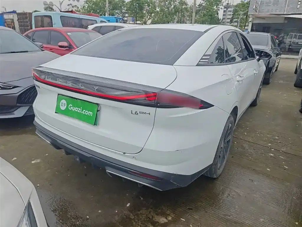 Geely Galaxy L6 2025 из CN, фото 3
