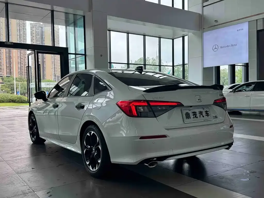 Honda Civic — фото 5