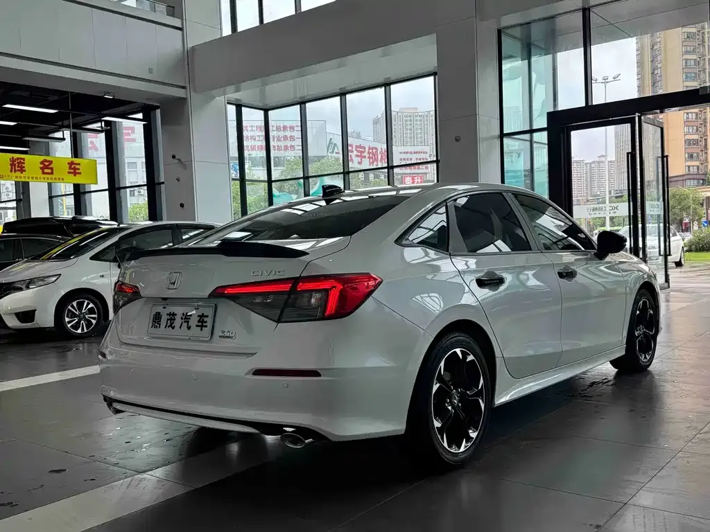 Honda Civic — фото 9