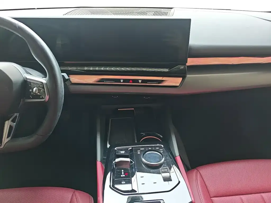 BMW i5 2025 из CN, фото 2