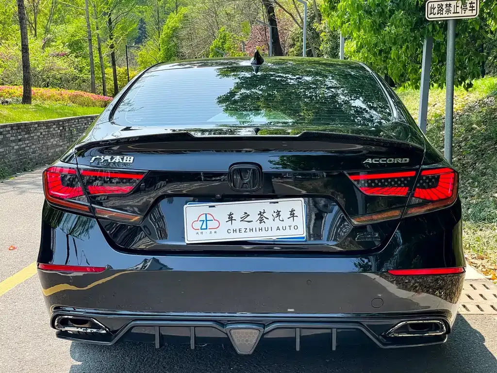 Honda Accord — фото 6