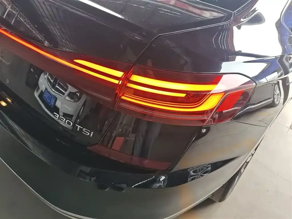 Volkswagen Passat — фото 2