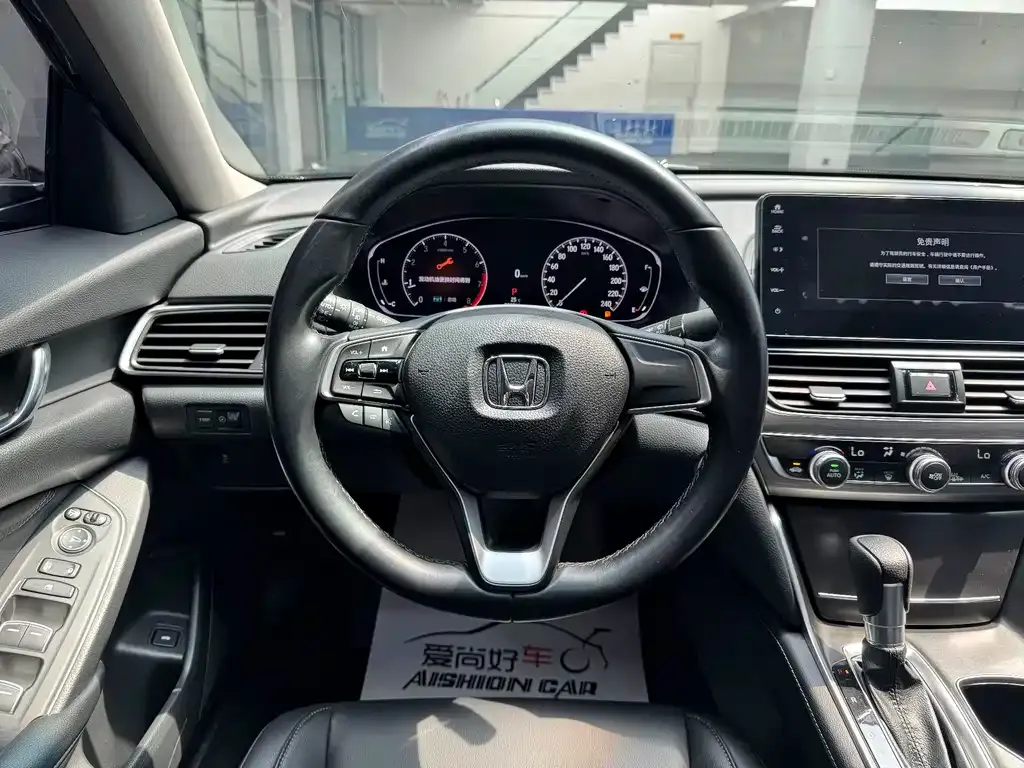 Honda Accord — фото 3