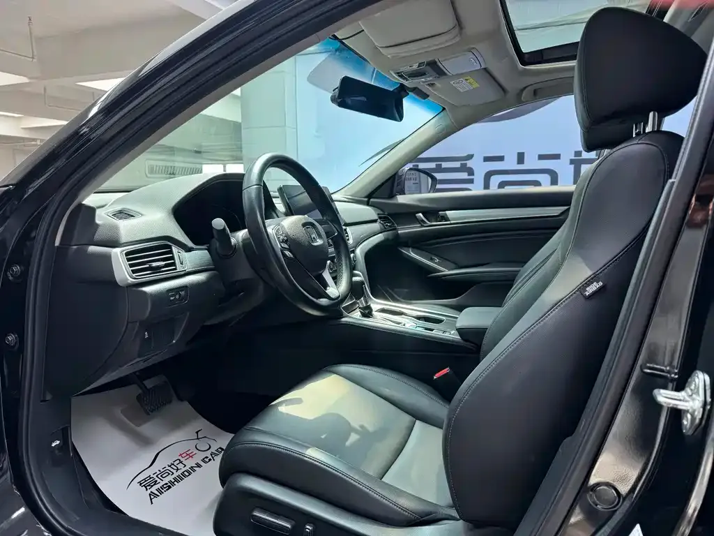 Honda Accord — фото 9