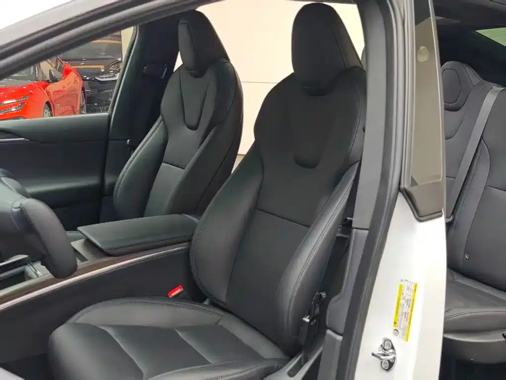Tesla Model X 2024 из CN, фото 6