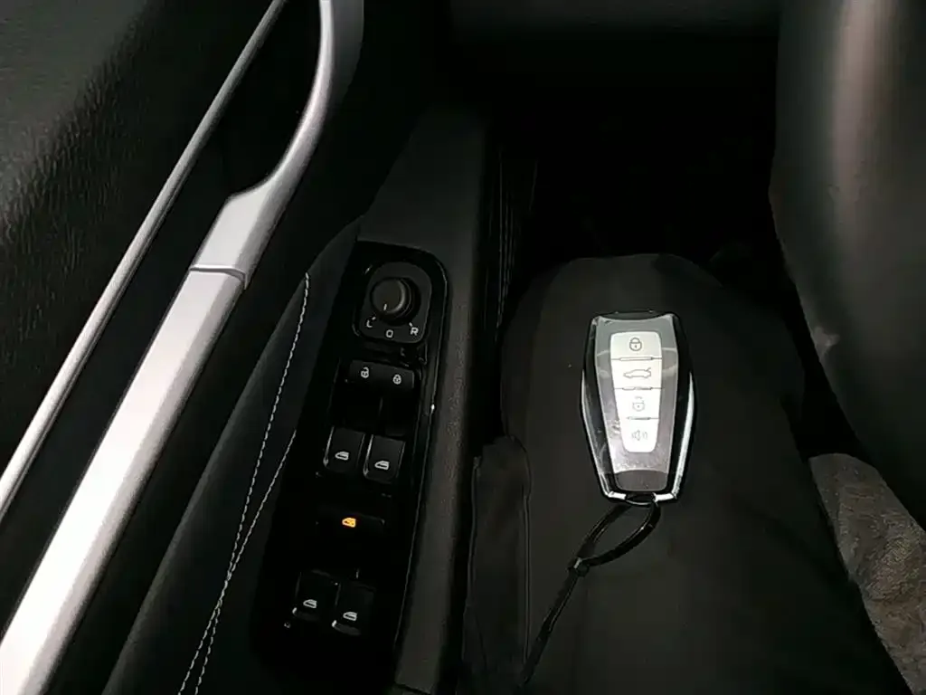 Geely Emgrand 2026 из CN, фото 4