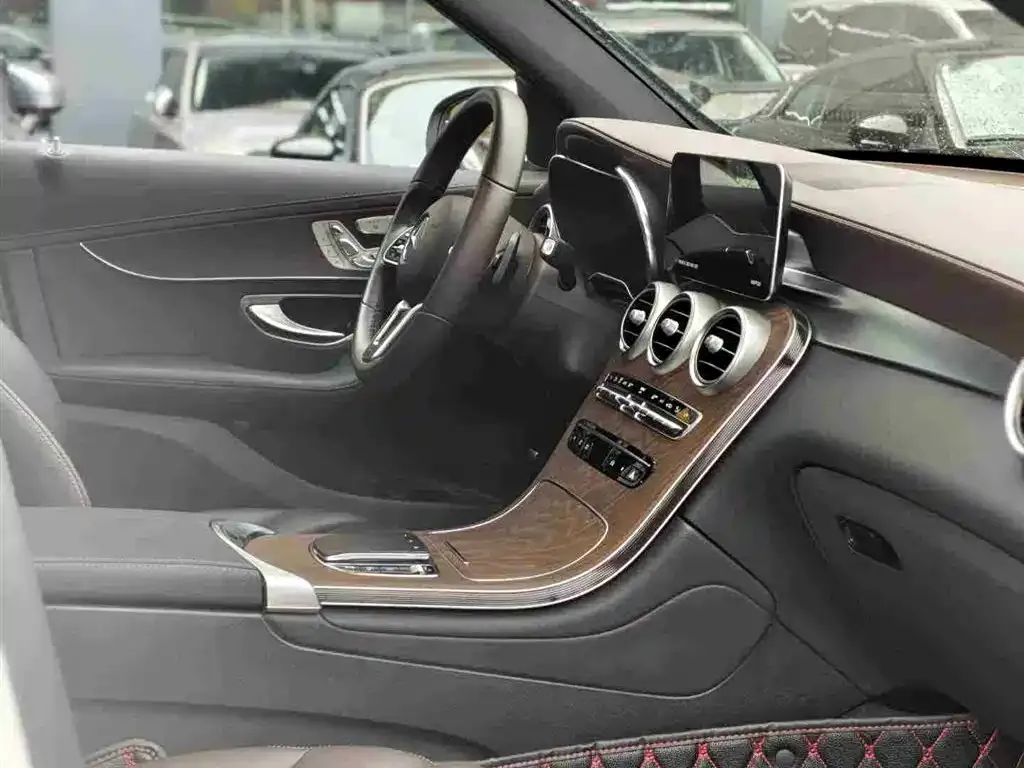 Mercedes-Benz GLC — фото 2
