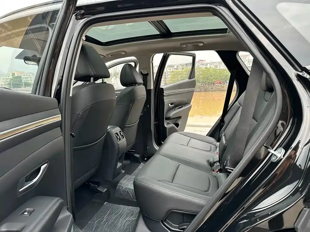 Hyundai Tucson — фото 2