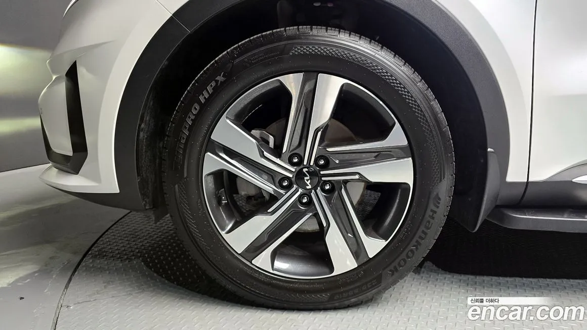 Kia Sorento — фото 7