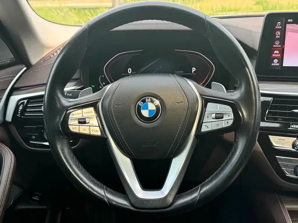 BMW 5 Series — фото 4