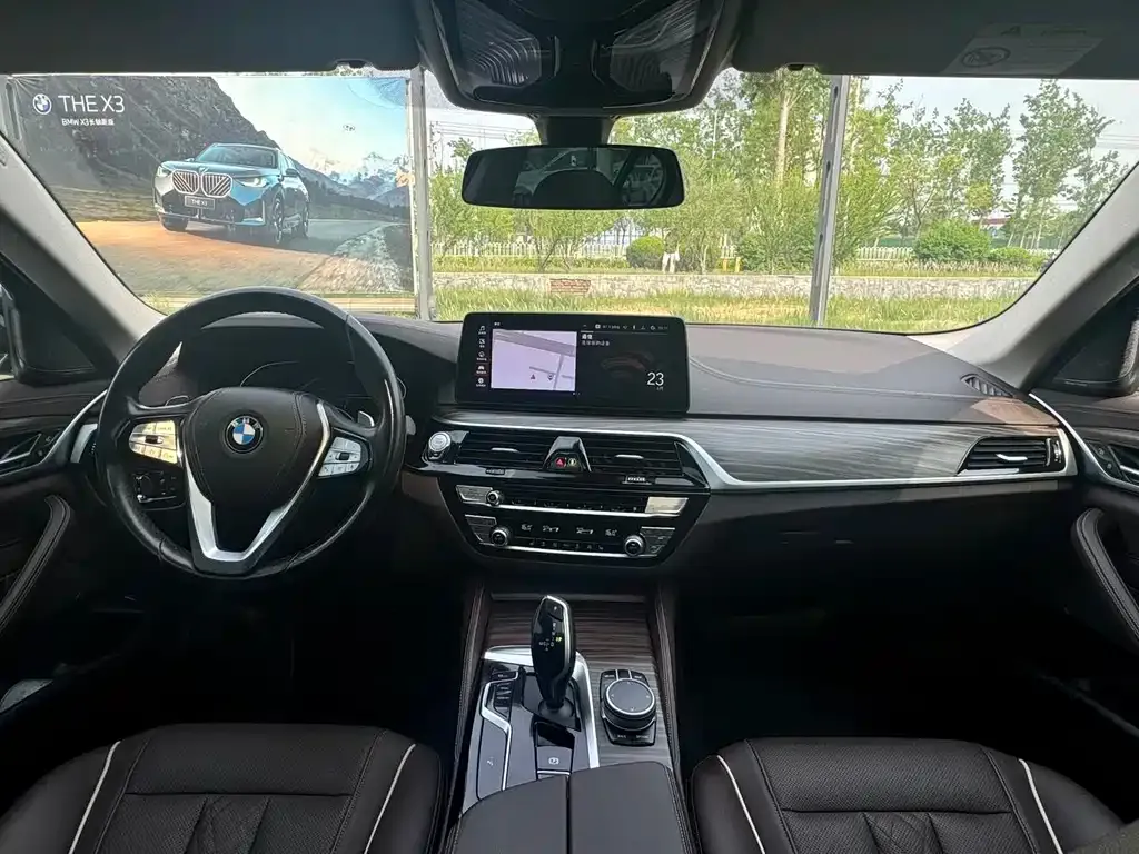 BMW 5 Series — фото 10