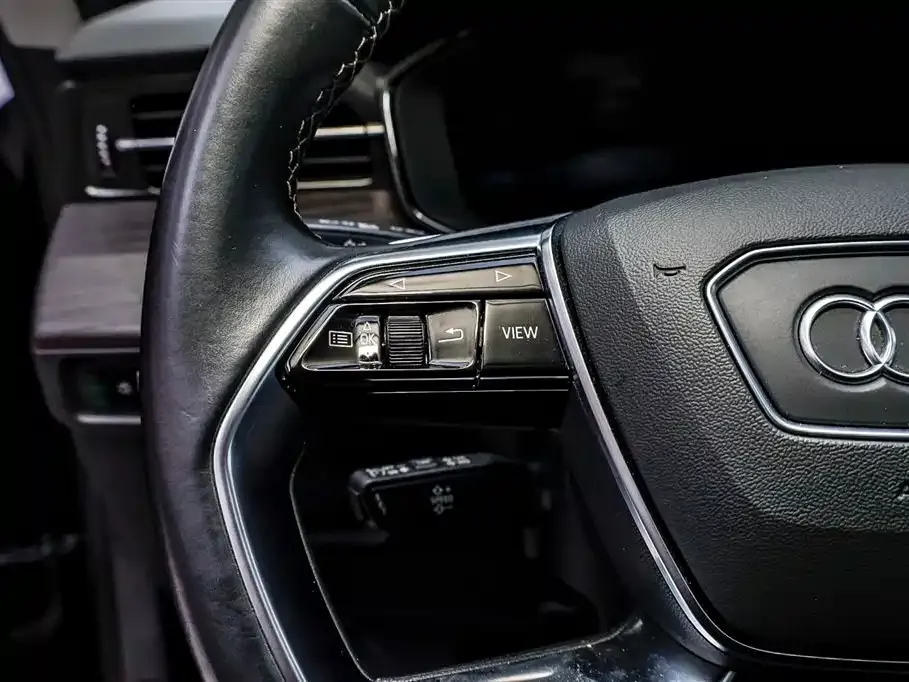 Audi Q6 2024 из CN, фото 6