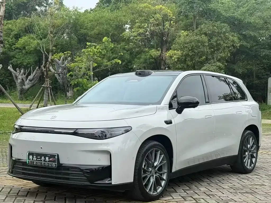 Leapmotor C10