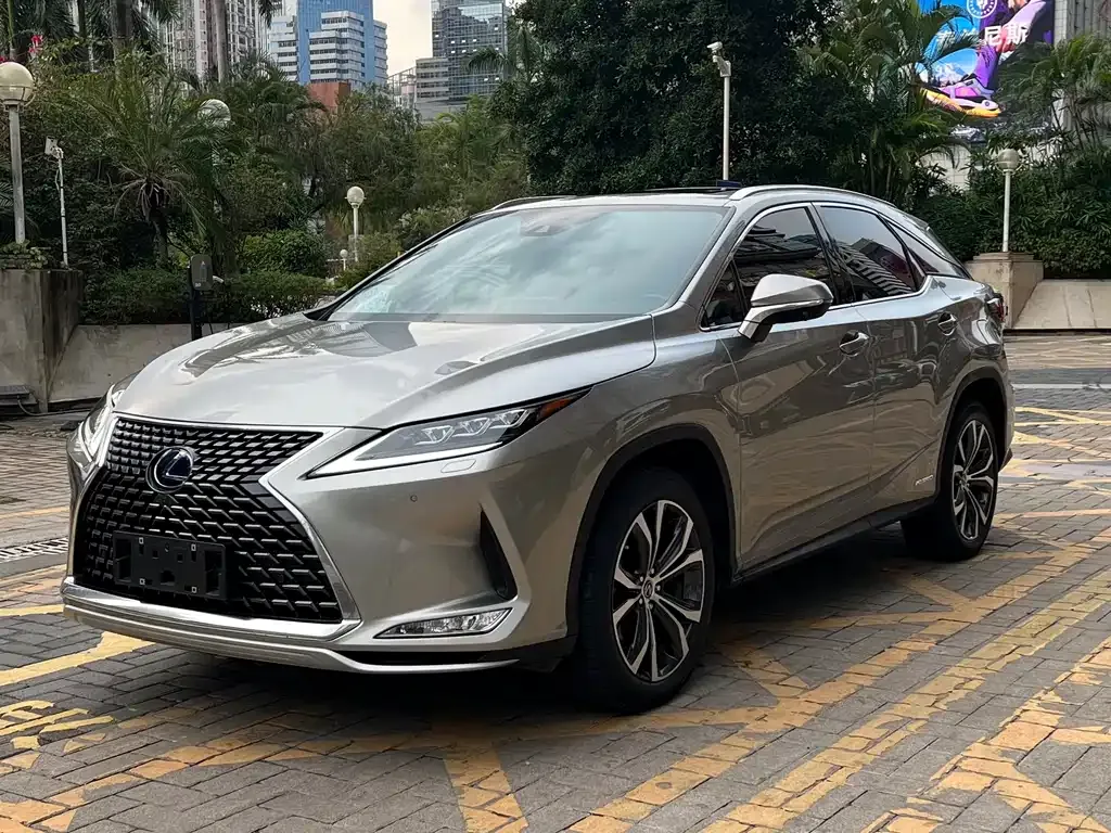 Lexus RX — фото 1