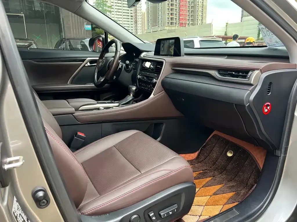 Lexus RX — фото 10