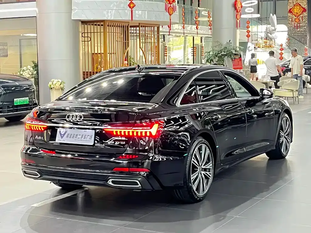 Audi A6L — фото 10