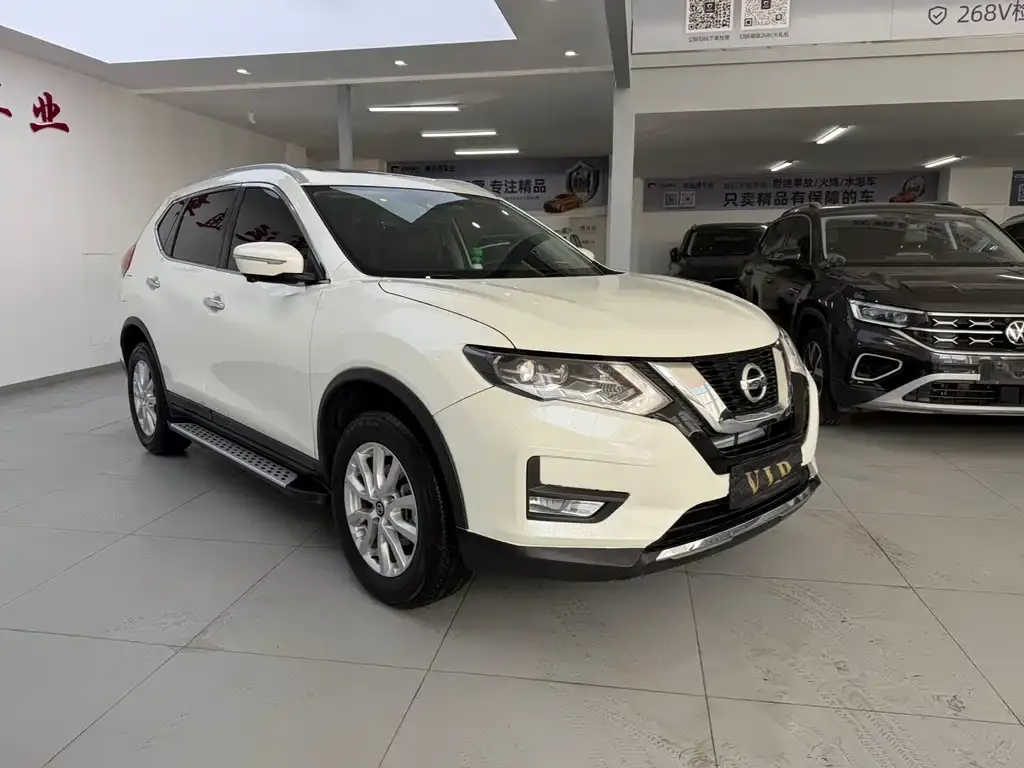 Nissan X-Trail — фото 10