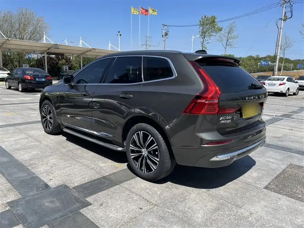 Volvo XC60 — фото 3