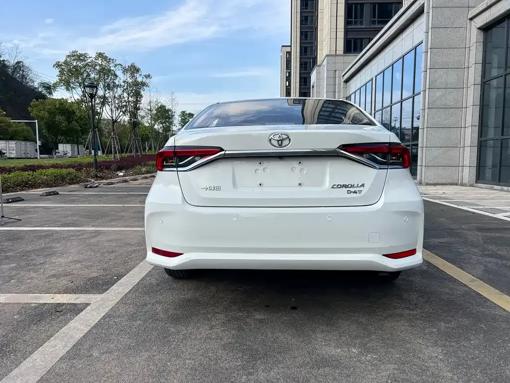 Toyota Corolla 2023 из CN, фото 8