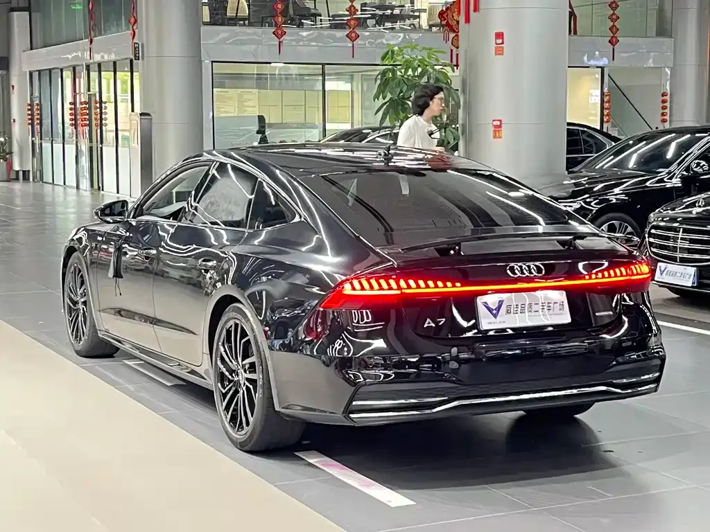 Audi A7 — фото 7