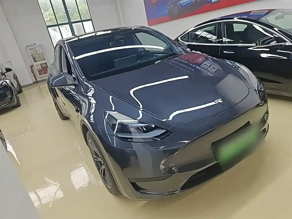 Tesla Model Y — фото 9