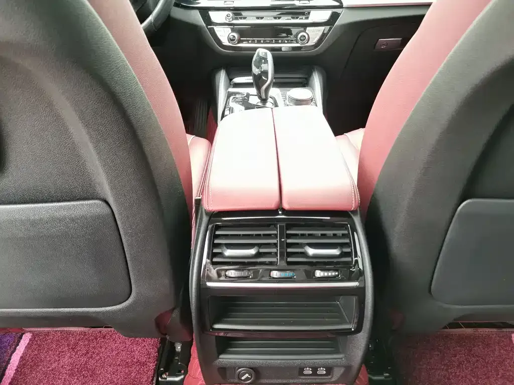 BMW 5 Series — фото 10