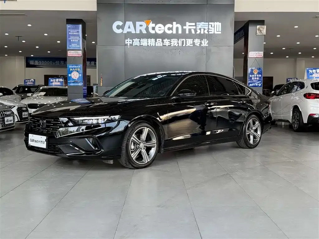 Honda Accord — фото 1