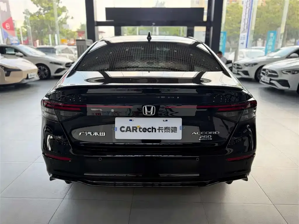 Honda Accord — фото 2