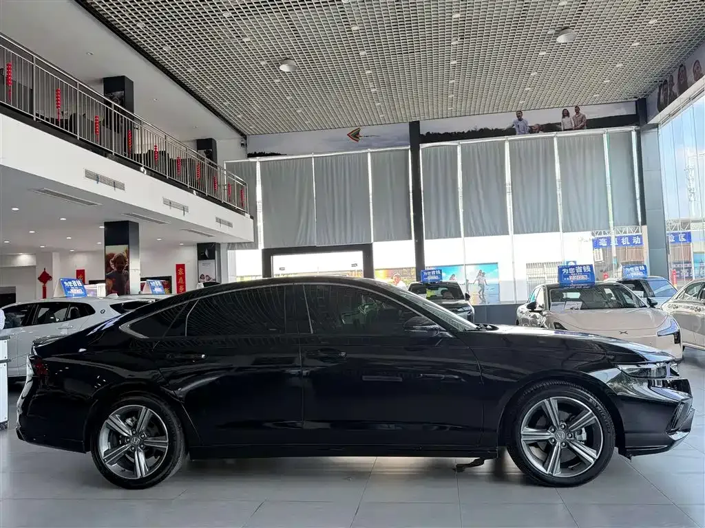 Honda Accord — фото 10