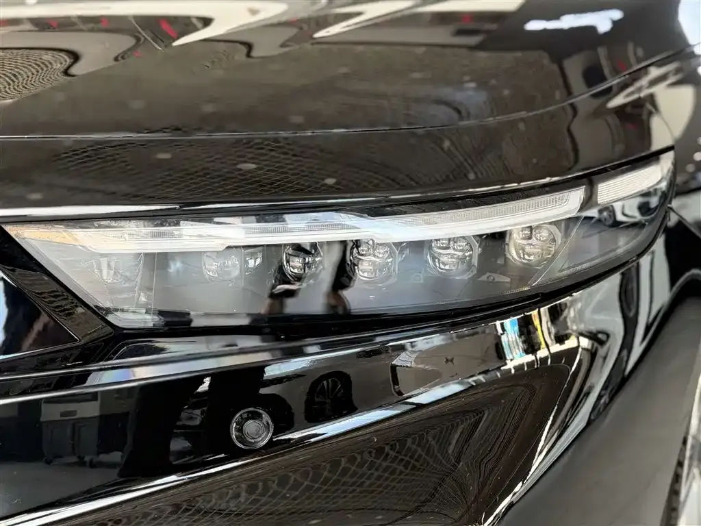 Honda Accord — фото 9