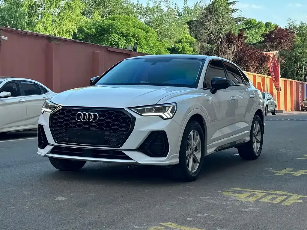 Audi Q3 Sportback — фото 1
