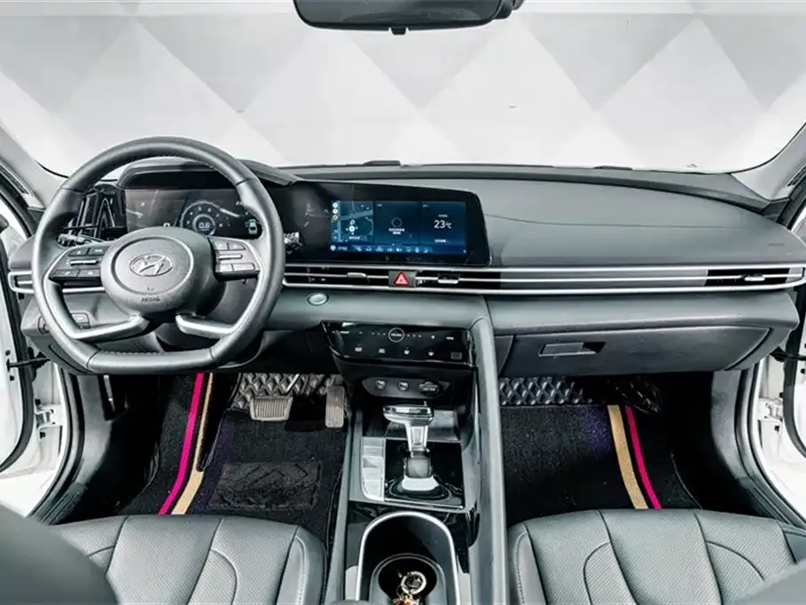 Hyundai Elantra 2022 из CN, фото 3