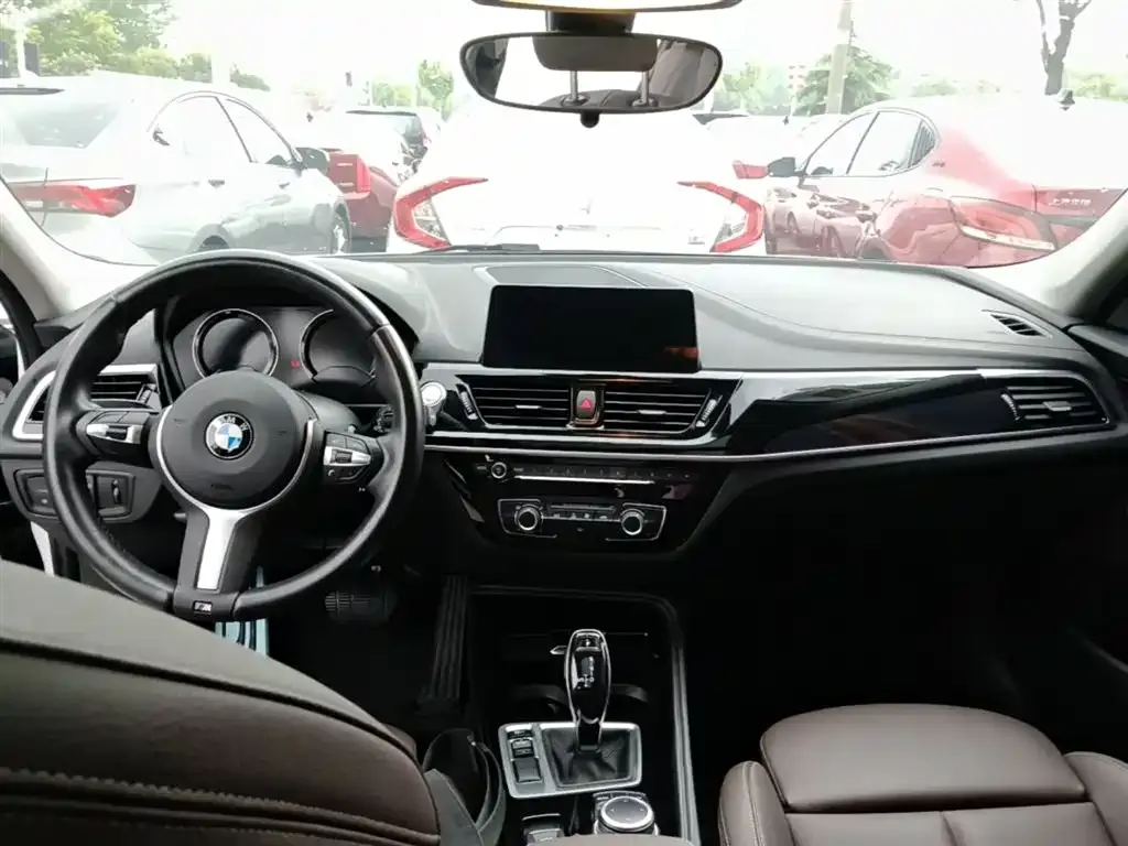 BMW 1 Series 2021 из CN, фото 2