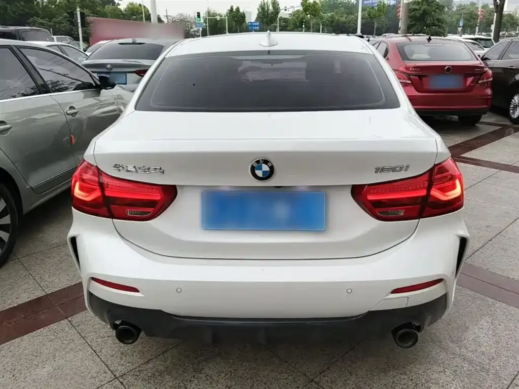 BMW 1 Series 2021 из CN, фото 7